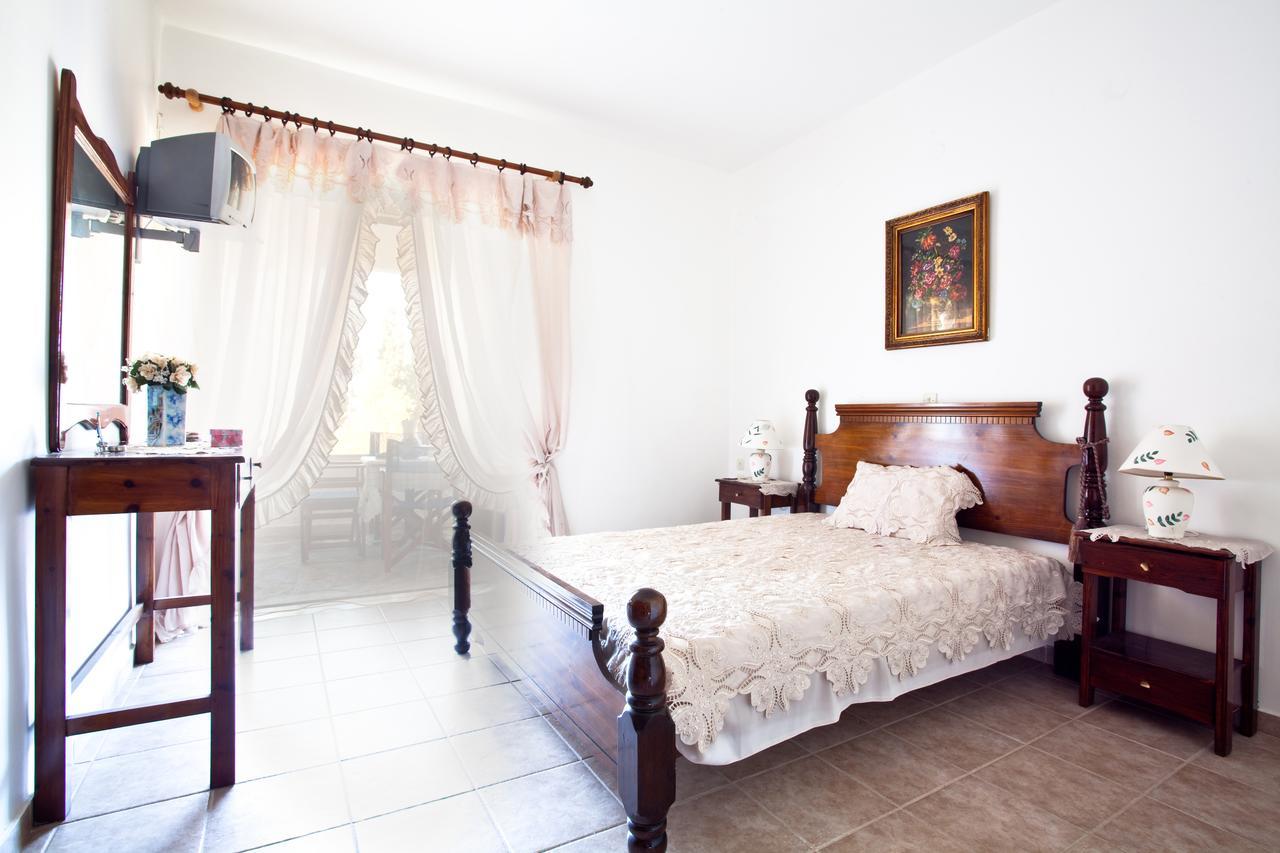 Villa Zoi Thronion Esterno foto
