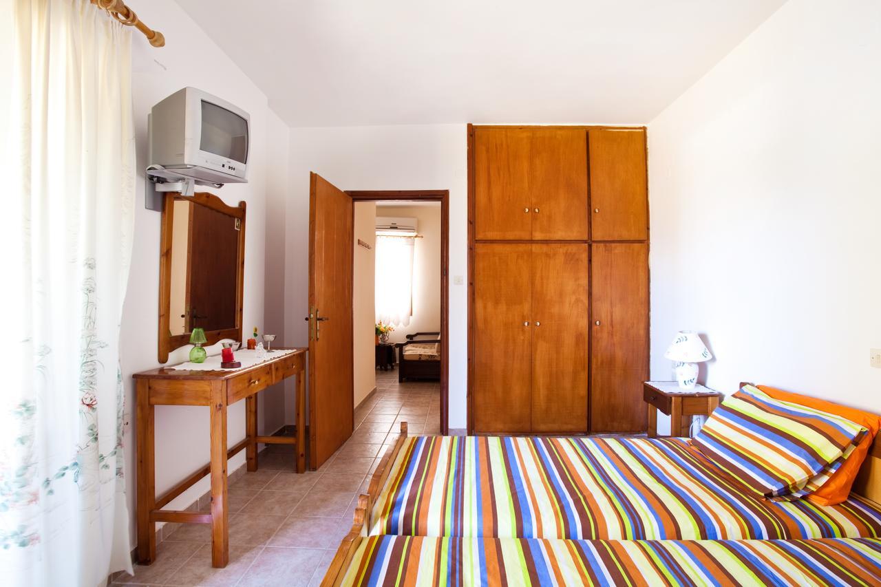 Villa Zoi Thronion Esterno foto